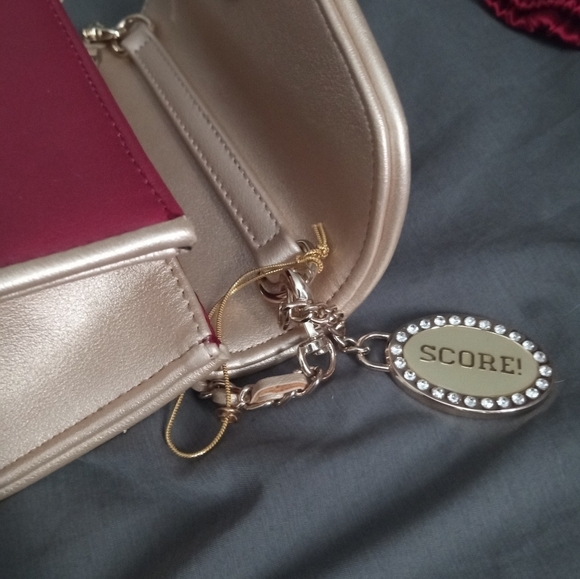 SCORE red handbag with chain - Picture 5 of 5